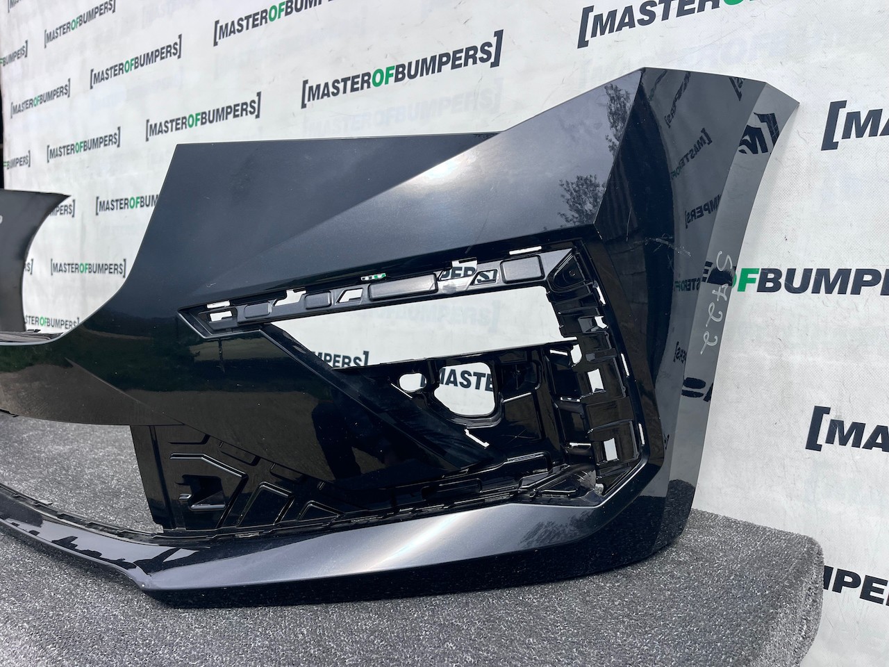 Skoda Scala Se Technology Hatchback 2024-2027 Front Bumper No Pdc Genuine [s722]