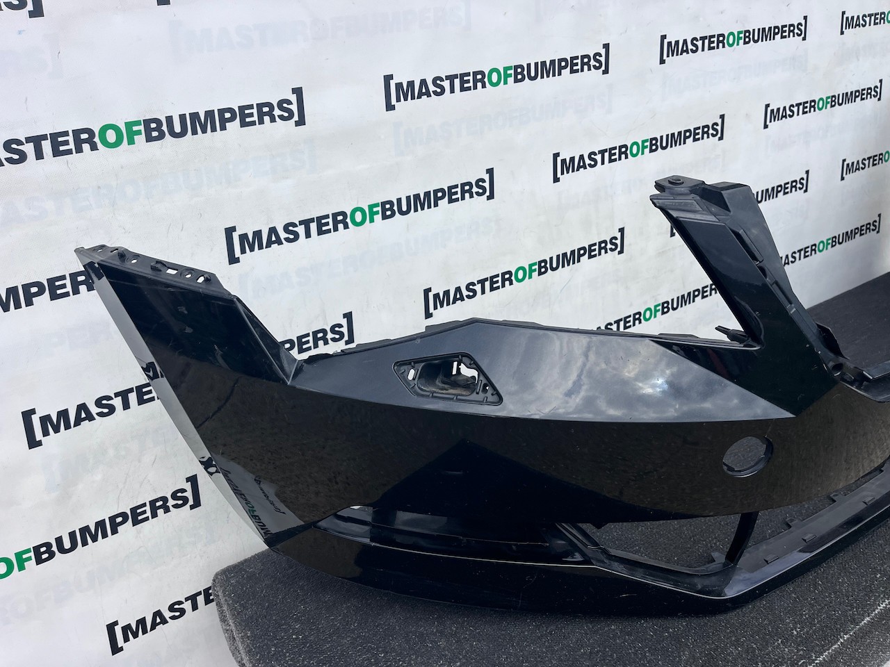Skoda Superb Salon Estat Mk3 2015-2019 Front Bumper No Pdc + Jets Genuine [s747]
