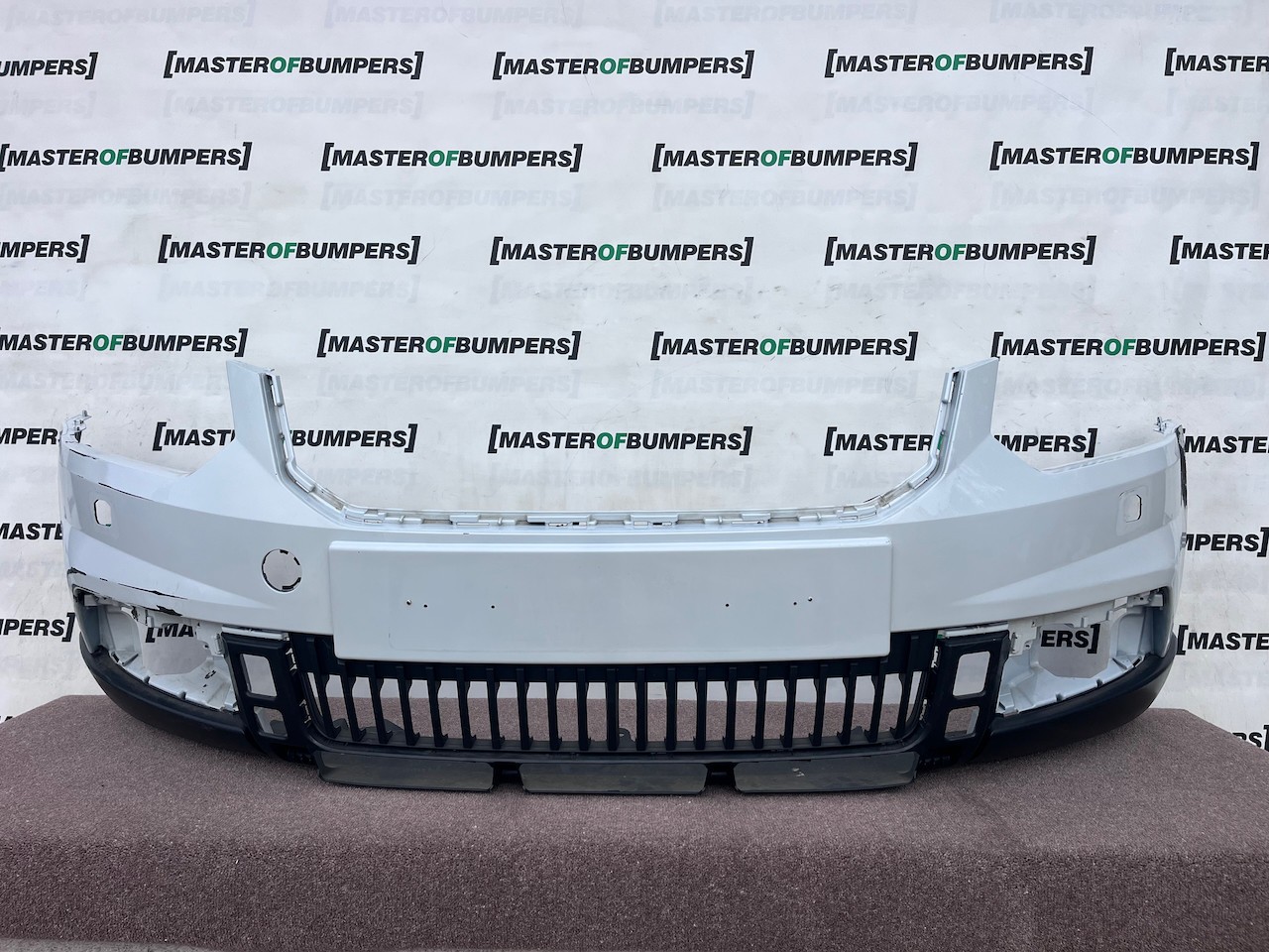 Skoda Yeti Outdoor Mk1 Lift 2014-2018 Front Bumper No Pdc Jets Genuine [s749]
