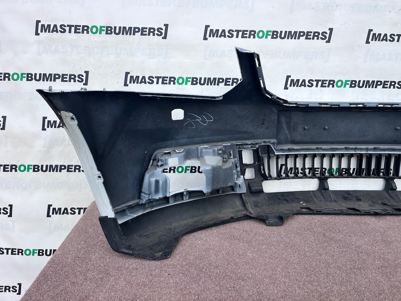 Skoda Yeti Outdoor Mk1 Lift 2014-2018 Front Bumper No Pdc Jets Genuine [s749]