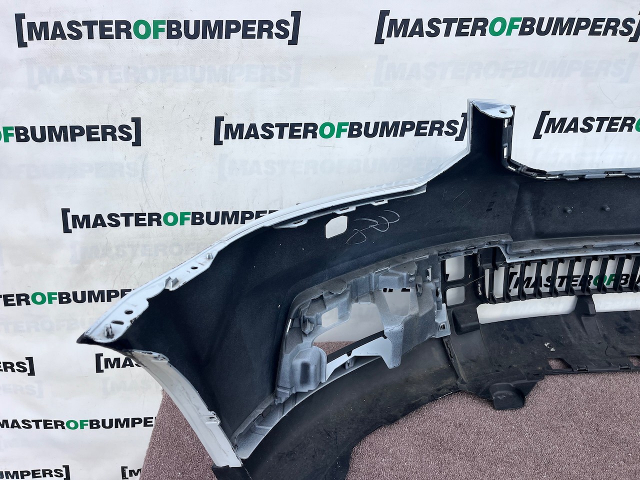 Skoda Yeti Outdoor Mk1 Lift 2014-2018 Front Bumper No Pdc Jets Genuine [s749]