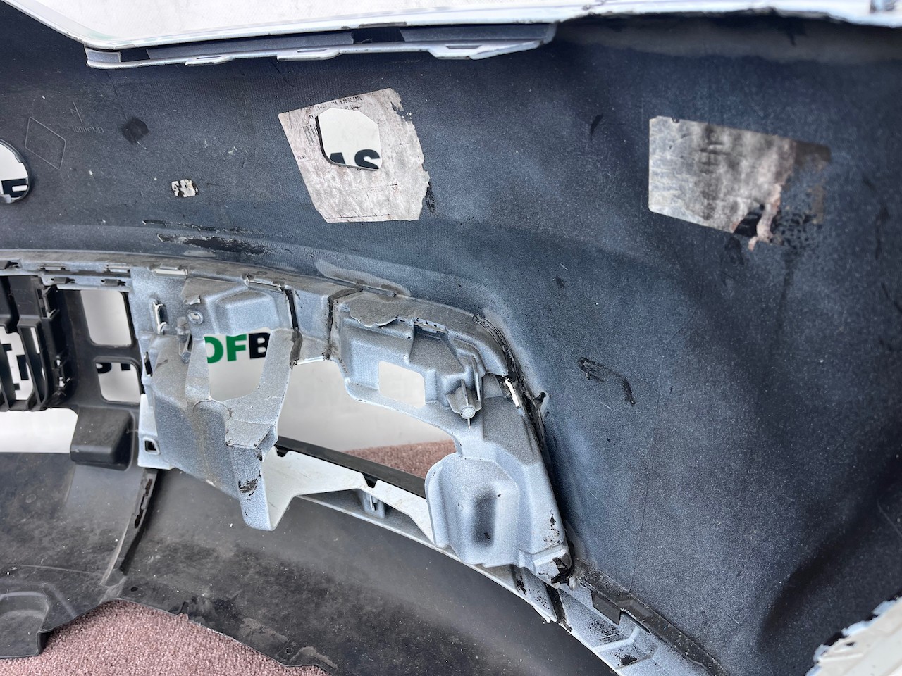 Skoda Yeti Outdoor Mk1 Lift 2014-2018 Front Bumper No Pdc Jets Genuine [s749]