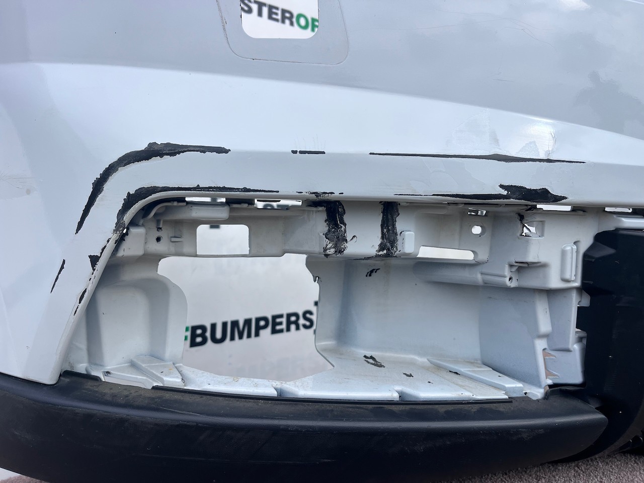 Skoda Yeti Outdoor Mk1 Lift 2014-2018 Front Bumper No Pdc Jets Genuine [s749]