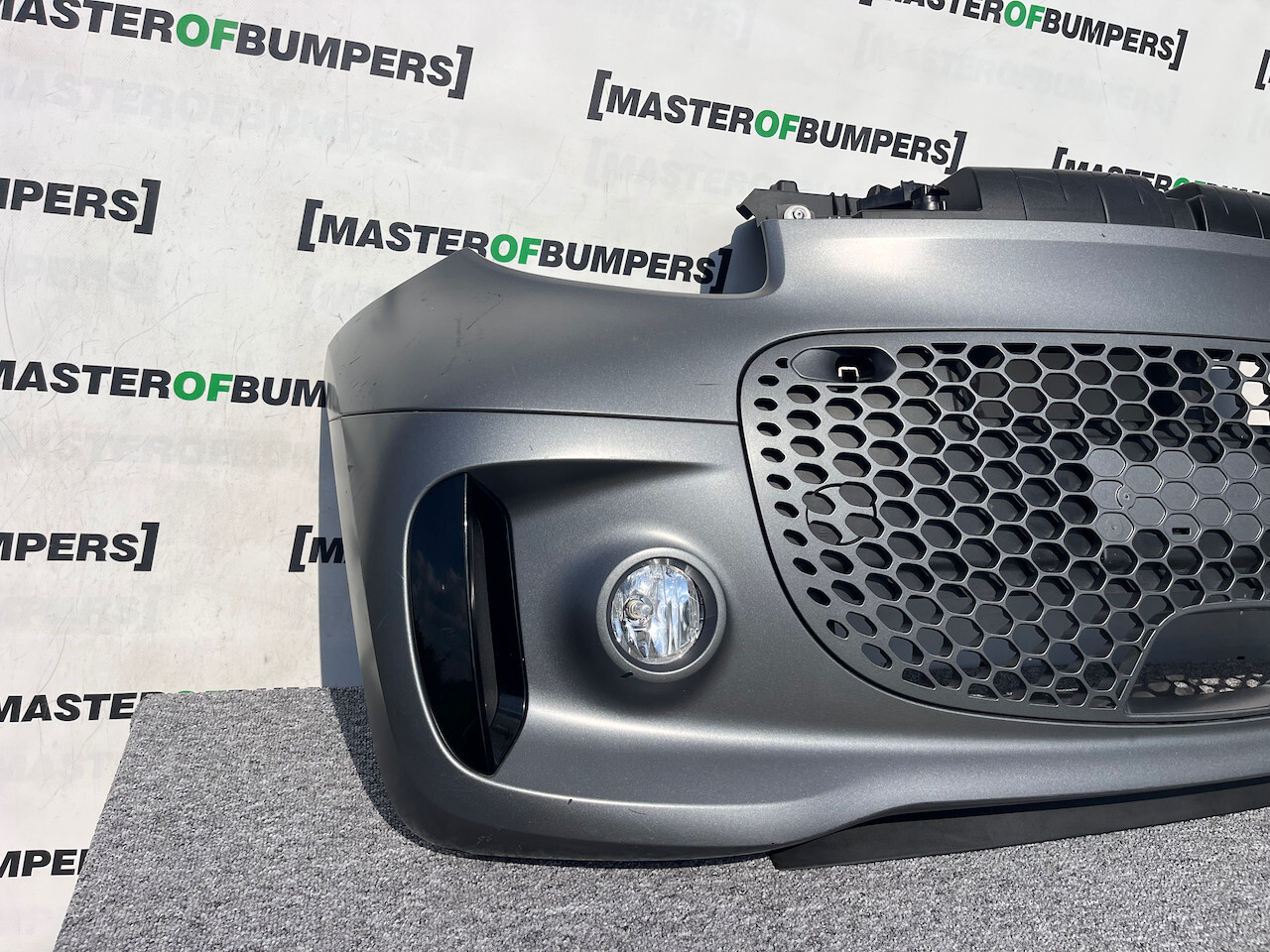 Smart Eq Fortwo Premium Pulse 2020-2025 Front Bumper + Fog Lights Genuine [e232]