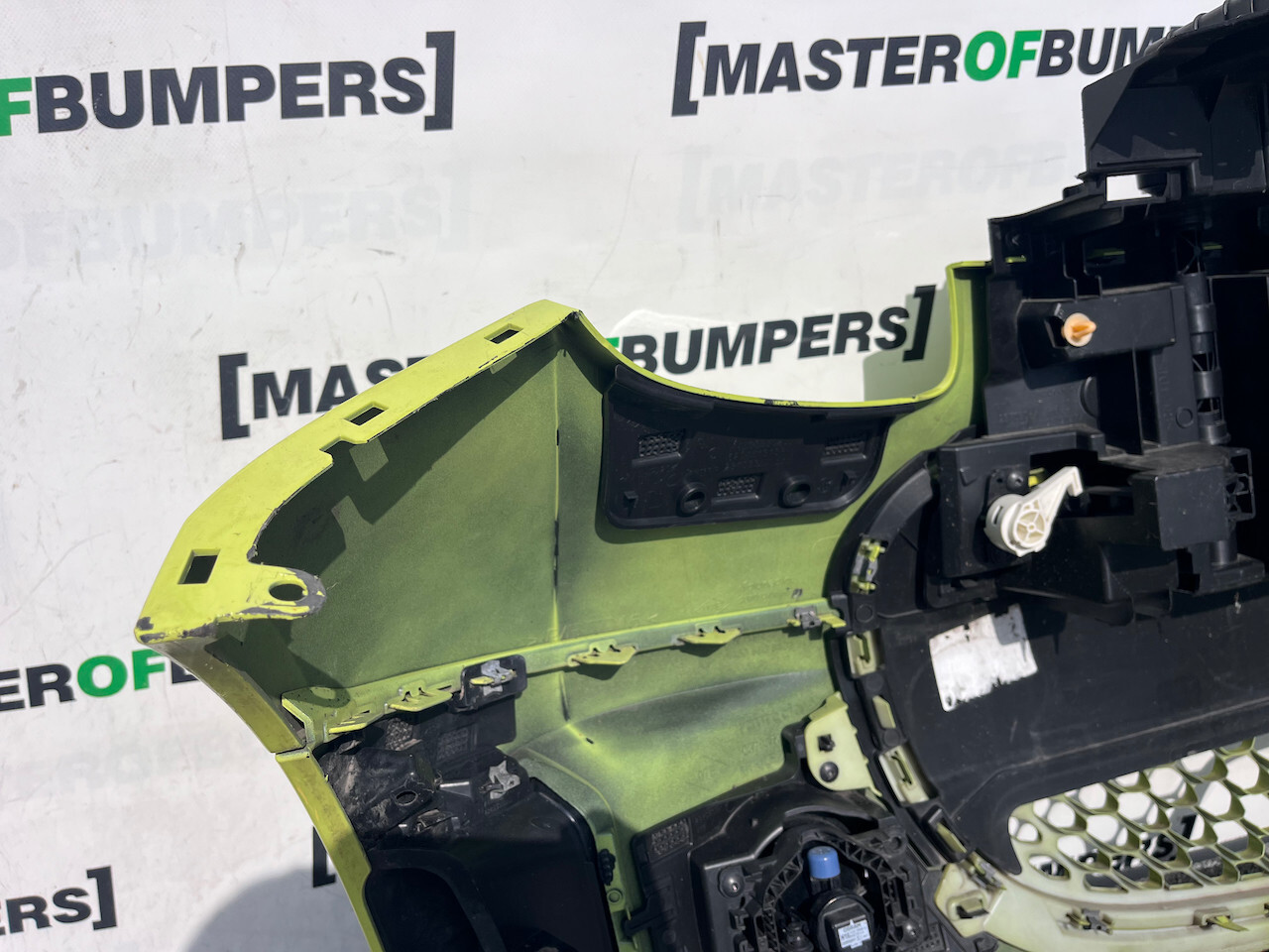 Smart Eq Fortwo Premium Pulse 2020-2025 Front Bumper + Fog Lights Genuine [e235]