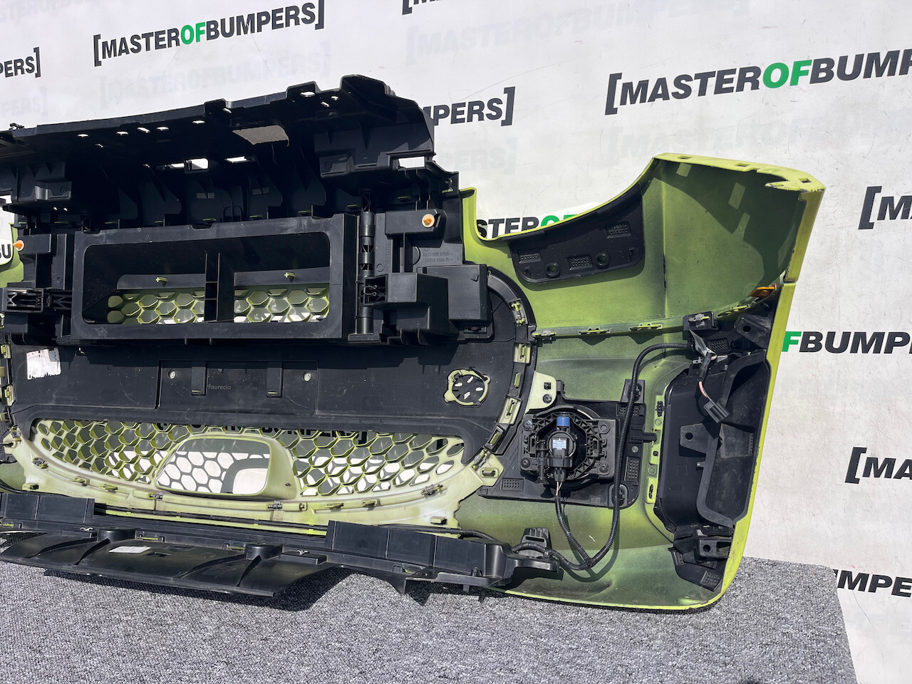 Smart Eq Fortwo Premium Pulse 2020-2025 Front Bumper + Fog Lights Genuine [e235]