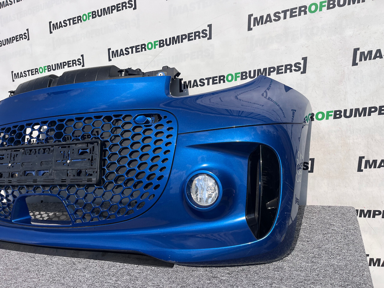 Smart Eq Fortwo Premium Pulse 2020-2025 Front Bumper + Fog Lights Genuine [e233]