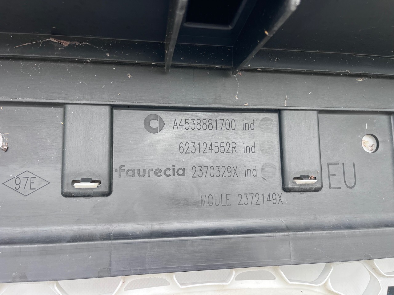 Smart Eq Fortwo Premium Pulse 2020-2025 Front Bumper + Grille Genuine [e377]