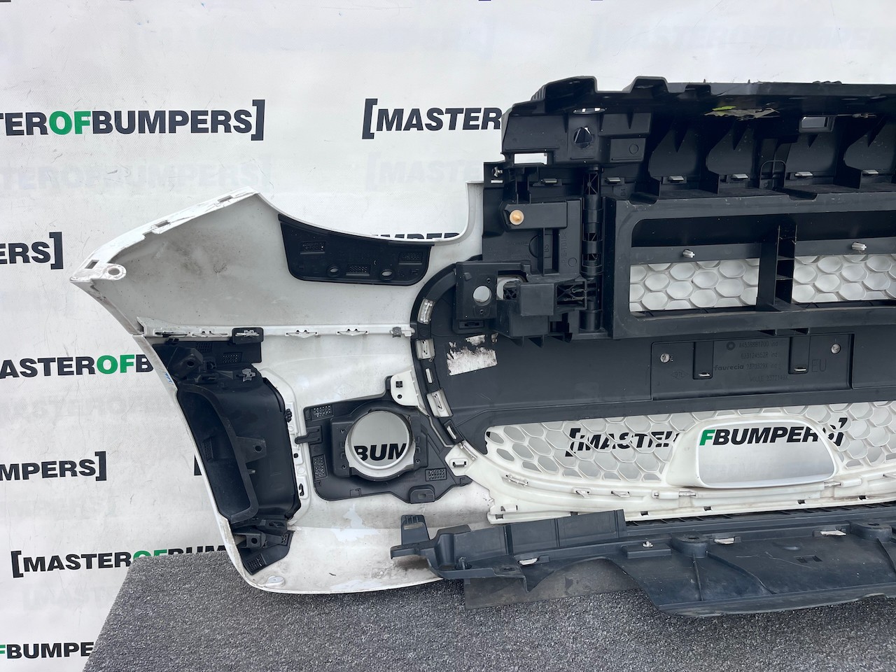 Smart Eq Fortwo Premium Pulse 2020-2025 Front Bumper + Grille Genuine [e377]