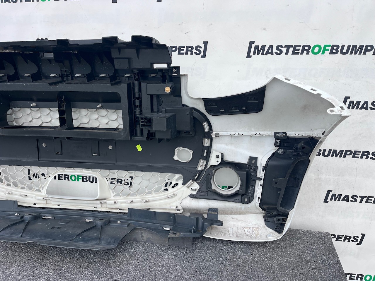 Smart Eq Fortwo Premium Pulse 2020-2025 Front Bumper + Grille Genuine [e377]