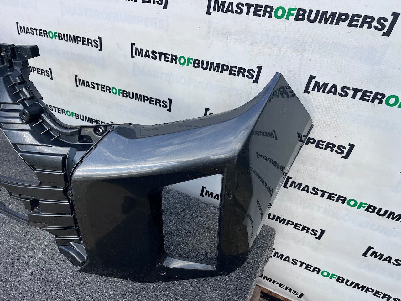 Ssangyong Musso Pick Up Saracen 2022-2025 Front Bumper 6 Pdc Genuine [p635]