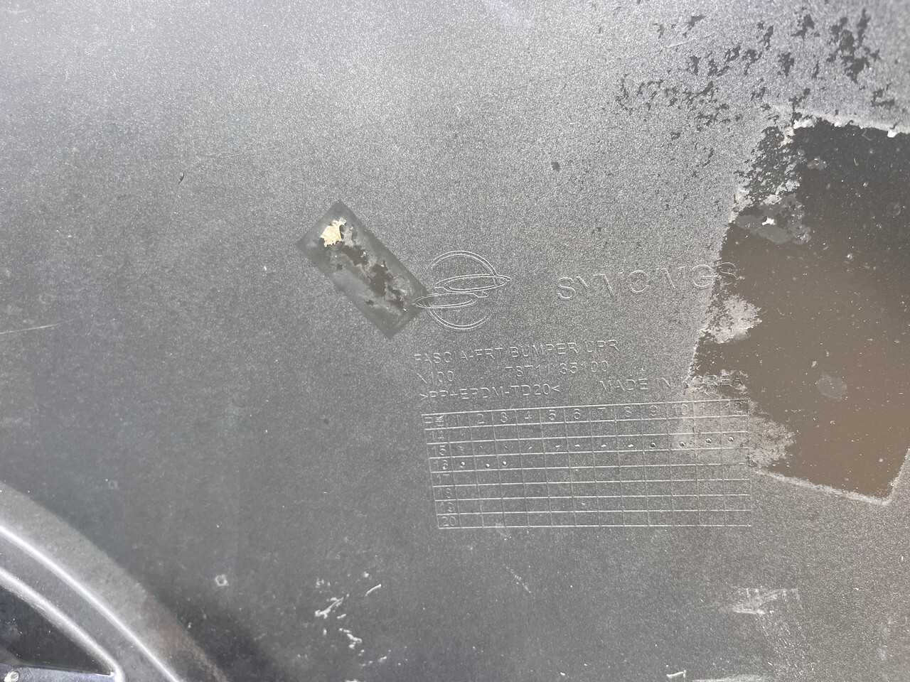 Ssangyong Tivoli Elx Ultimate 2015-2018 Front Bumper No Pdc Genuine [p458]