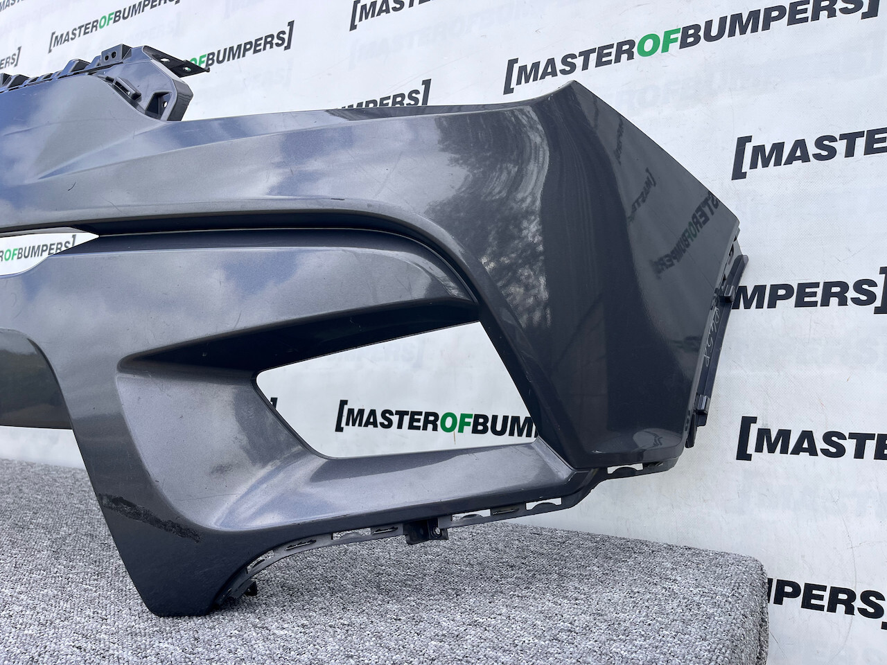 Ssangyong Tivoli Elx Ultimate 2015-2018 Front Bumper No Pdc Genuine [p458]