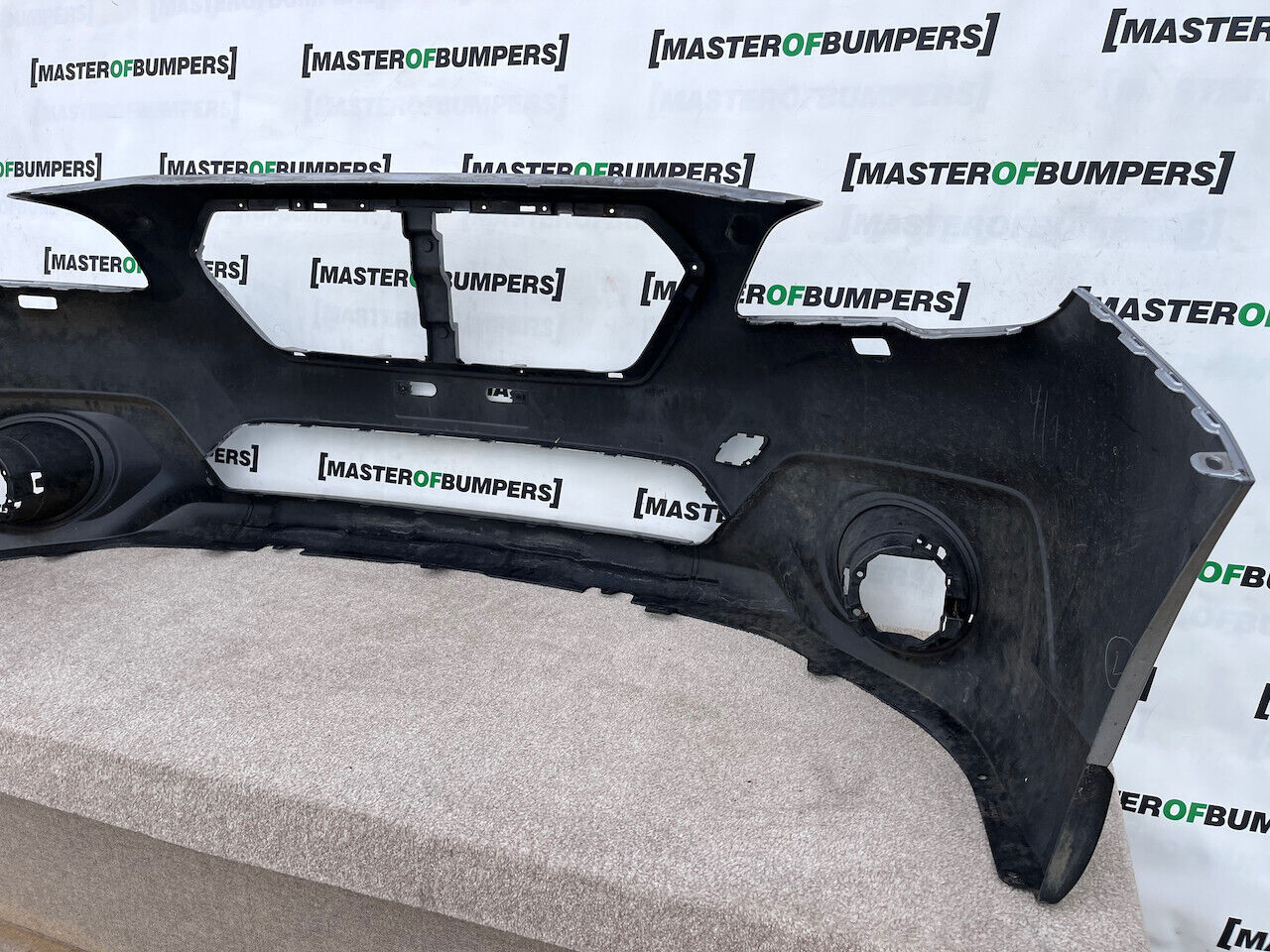 Subaru Outback Se Premium Mk5 Bs 2014-2017 Front Bumper Jets Holes Genuine [p84]