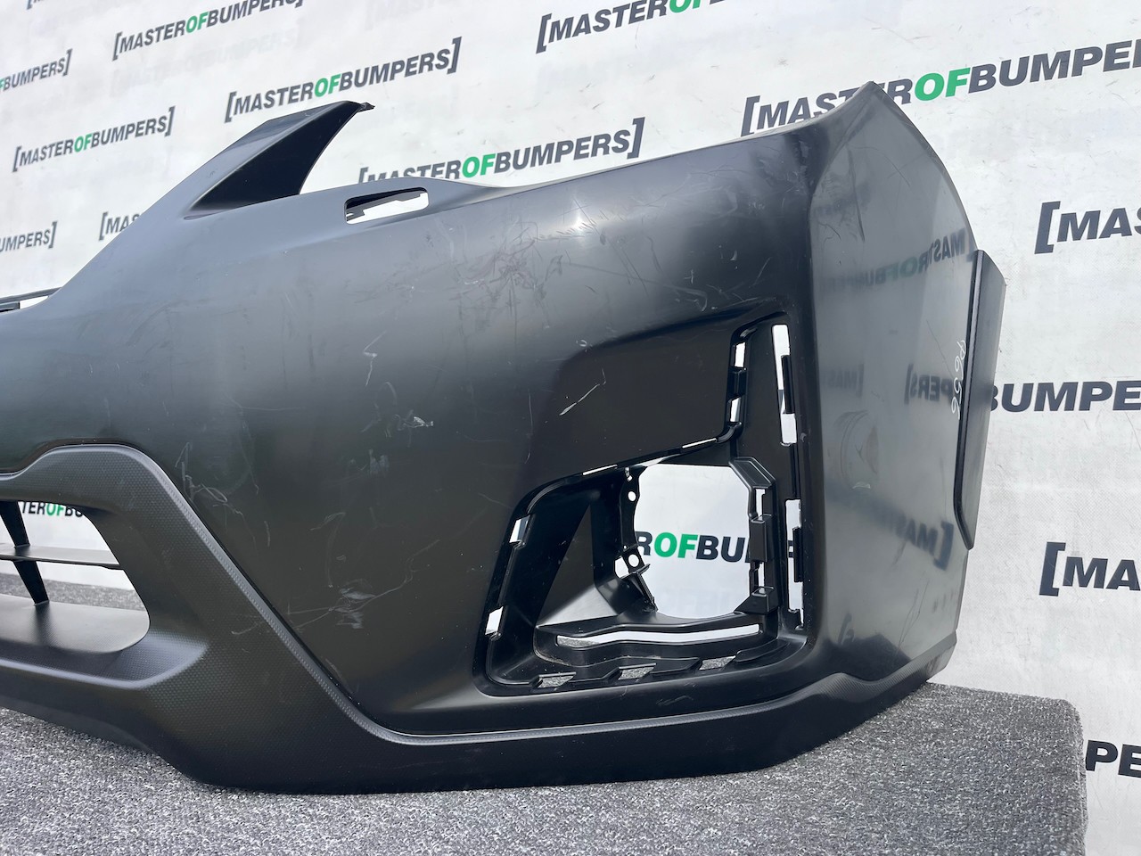 Subaru Xv Se Premium Mk1 Lift Crosstrek 2017-2020 Front Bumper Genuine [p656]