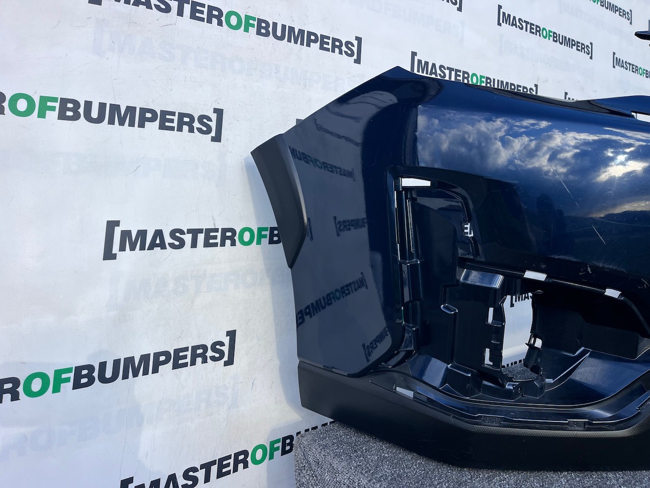 Subaru Xv Se Premium E-boxer Mk2 Lift 2021-2024 Front Bumper Genuine [p640]