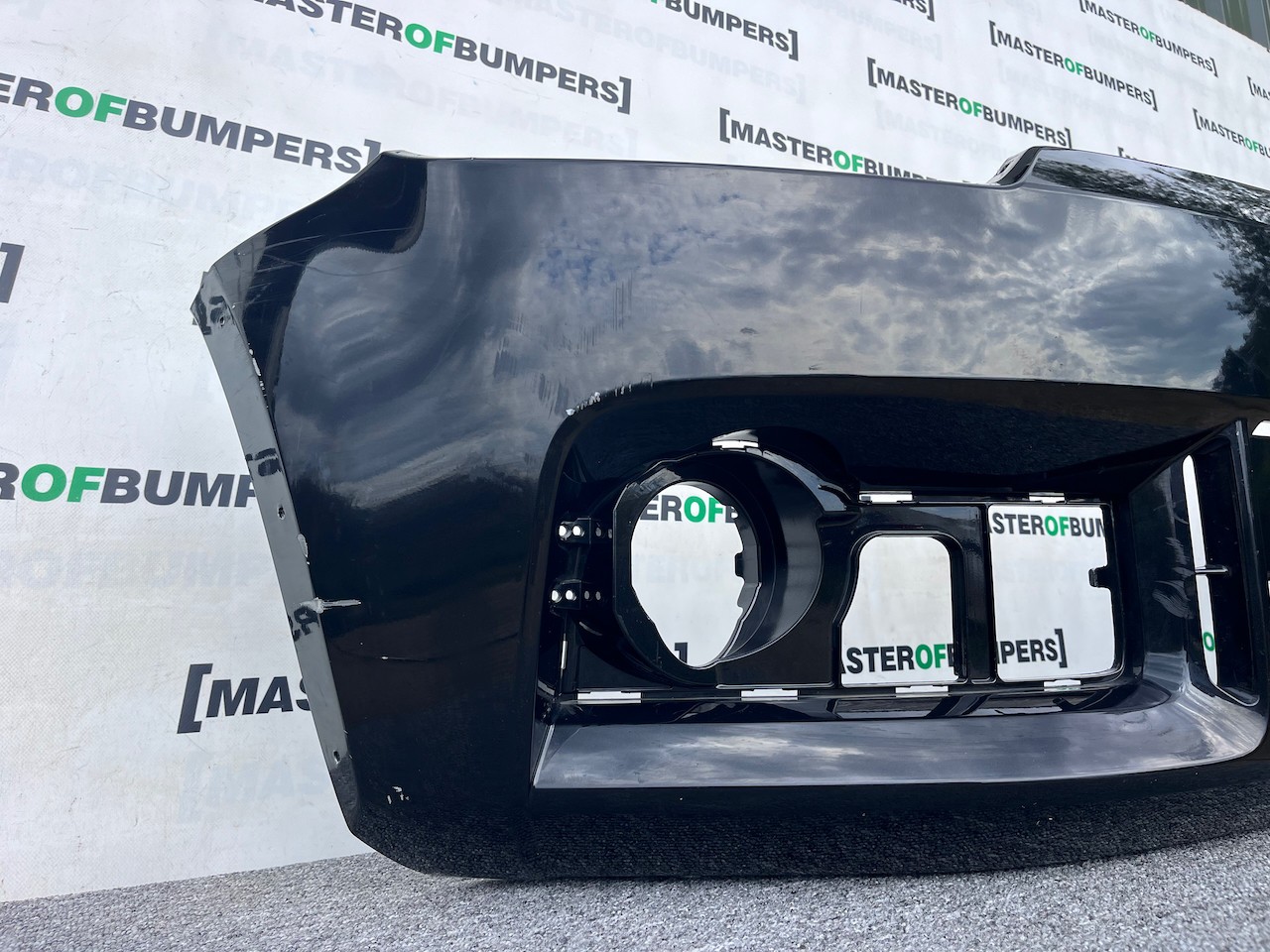 Suzuki Ignis Mhev Sz-t Mk2 Hatchback 1.2 2017-2020 Front Bumper Genuine [j245]