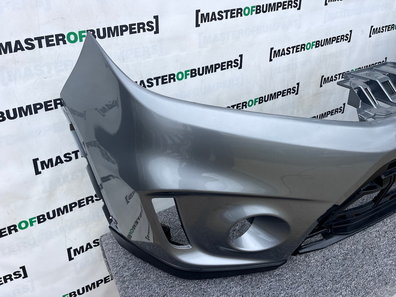 Suzuki Vitara Sz-t Mk4 Hatchback 2015-2018 Front Bumper No Pdc Genuine [j253]