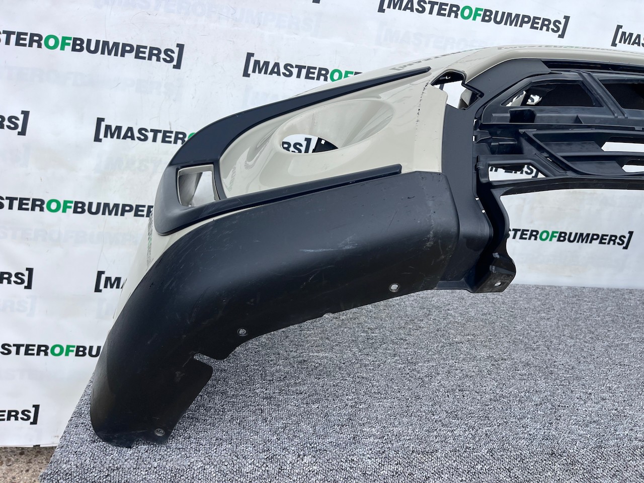 Suzuki Vitara Allgrip Mk4 Hatchback 2015-2018 Front Bumper No Pdc Genuine [j254]