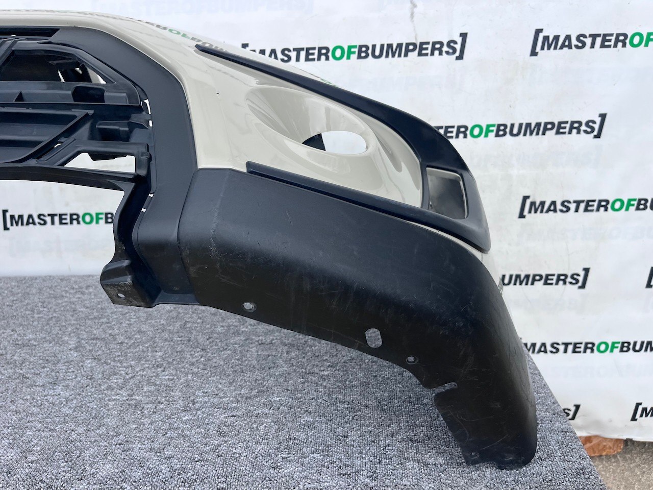Suzuki Vitara Allgrip Mk4 Hatchback 2015-2018 Front Bumper No Pdc Genuine [j254]