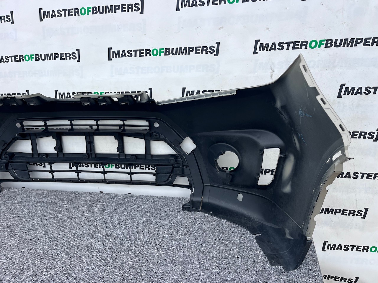 Suzuki Vitara Sz-t Mk4 Hatchback 2015-2018 Front Bumper 4 Pdc Genuine [j251]