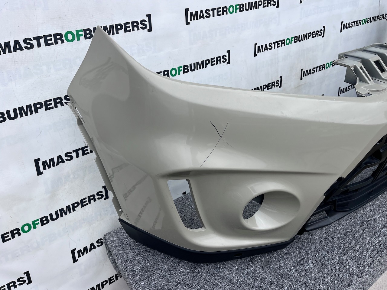 Suzuki Vitara Sz-t Mk4 Hatchback 2015-2018 Front Bumper 4 Pdc Genuine [j251]