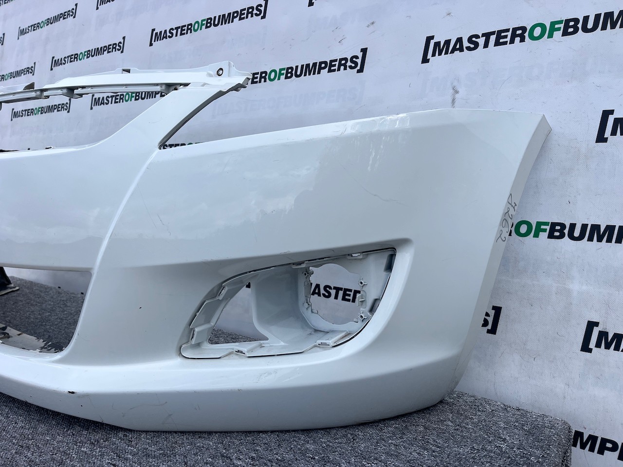 Suzuki Swift Se Hatchback Sz4 Mk2 2010-2012 Front Bumper Genuine [j262]