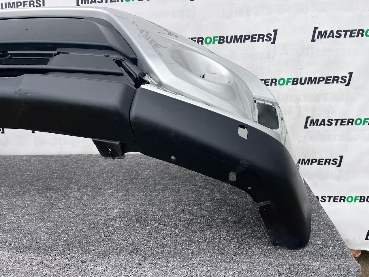 Suzuki Vitara Sz-t Mk4 Lift Hatch 2019-2024 Front Bumper 4 Pdc Genuine [j284]
