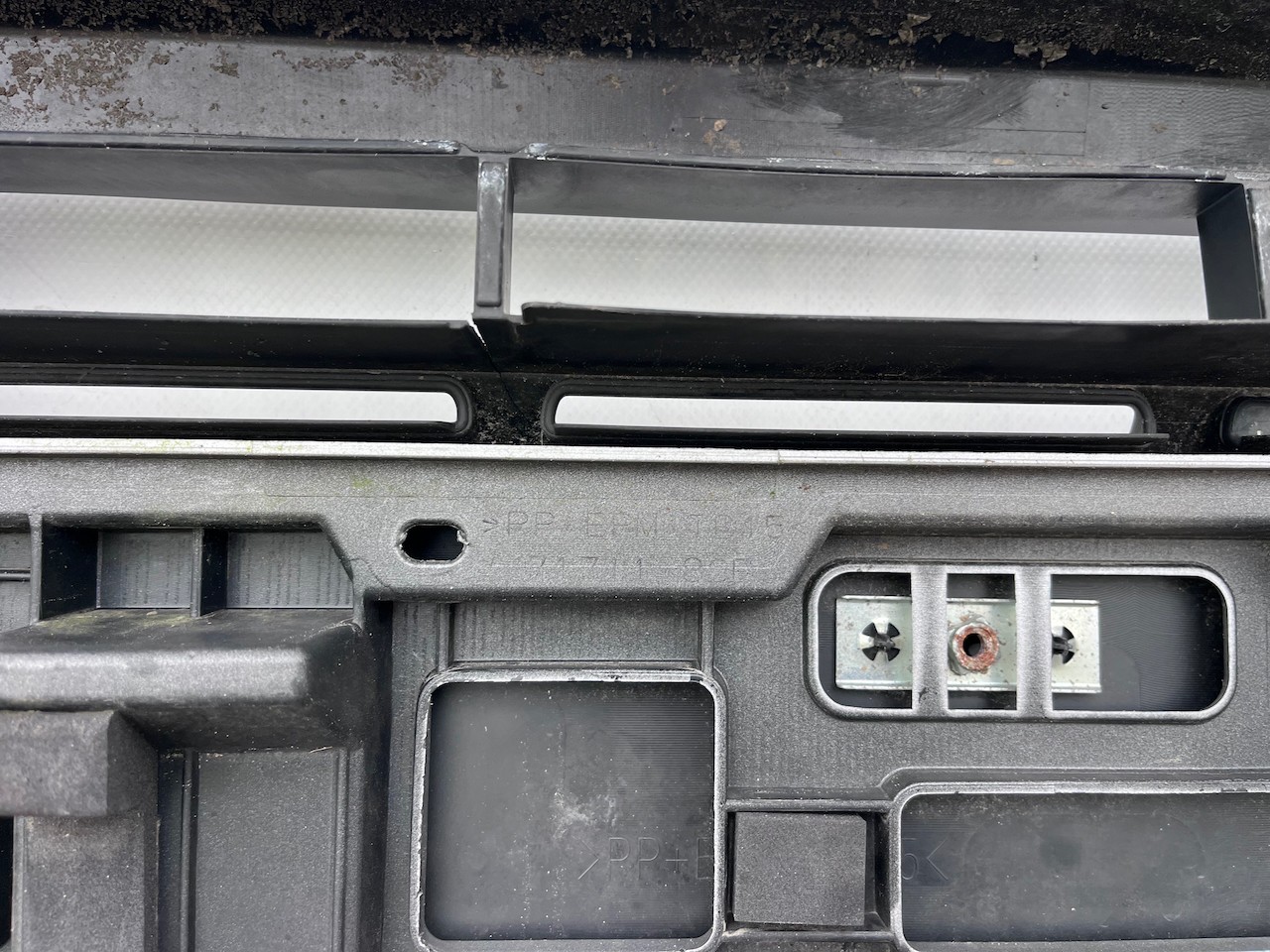 Suzuki Vitara Sz-t Mk4 Lift Hatch 2019-2024 Front Bumper 4 Pdc Genuine [j284]