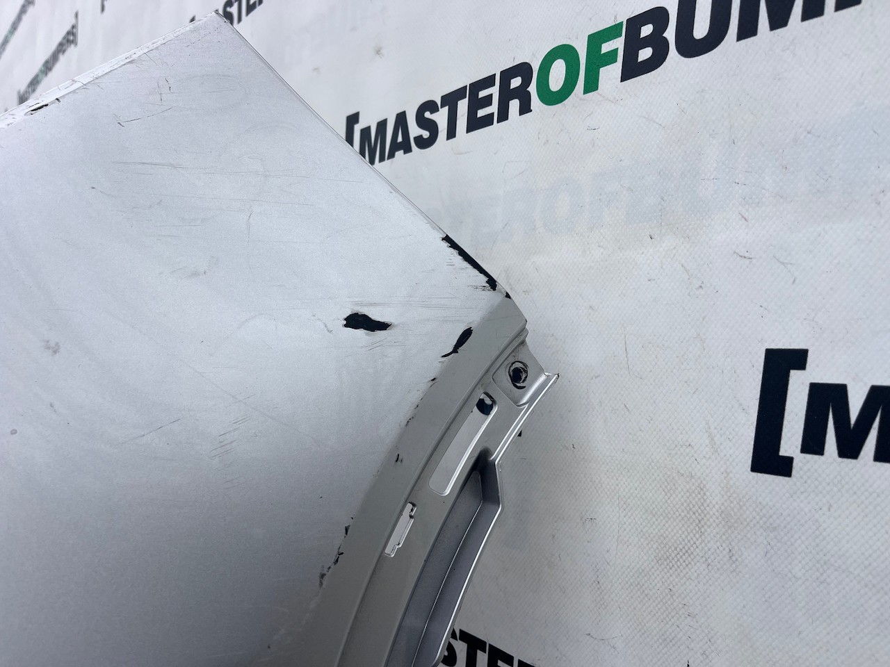 Suzuki Vitara Sz-t Mk4 Lift Hatch 2019-2024 Front Bumper 4 Pdc Genuine [j284]