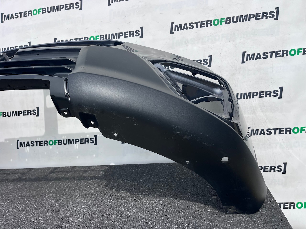 Suzuki Sx4 S Cross Hatchabck 2021-2024 Front Bumper 4 Pdc Genuine [j287]