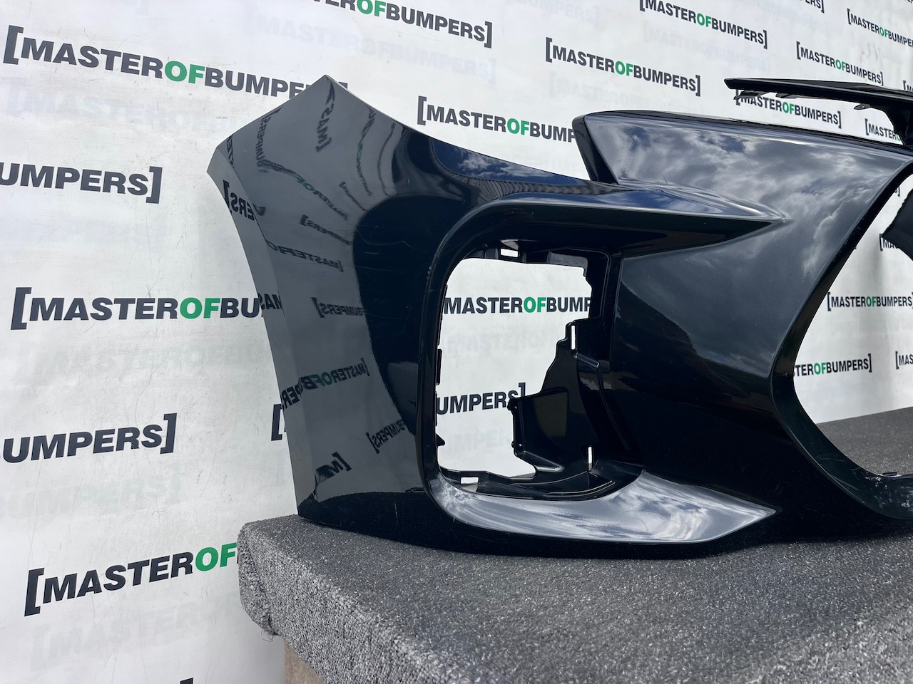 Suzuki Swace Motion Estate 2020-2024 Front Bumper Genuine [j294]