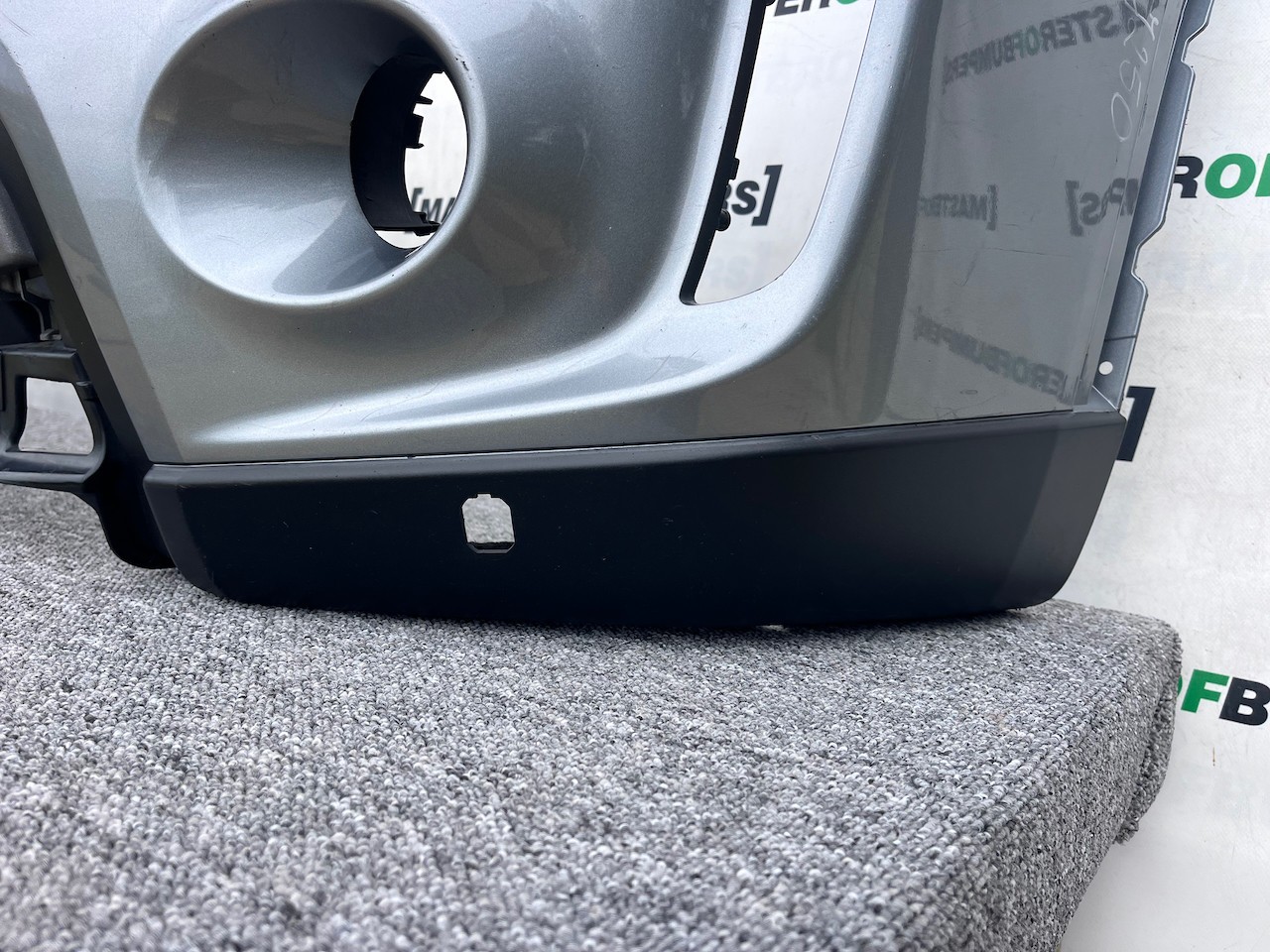 Suzuki Vitara Sz-t Mk4 Hatchback 2015-2018 Front Bumper 4 Pdc Genuine [j250]