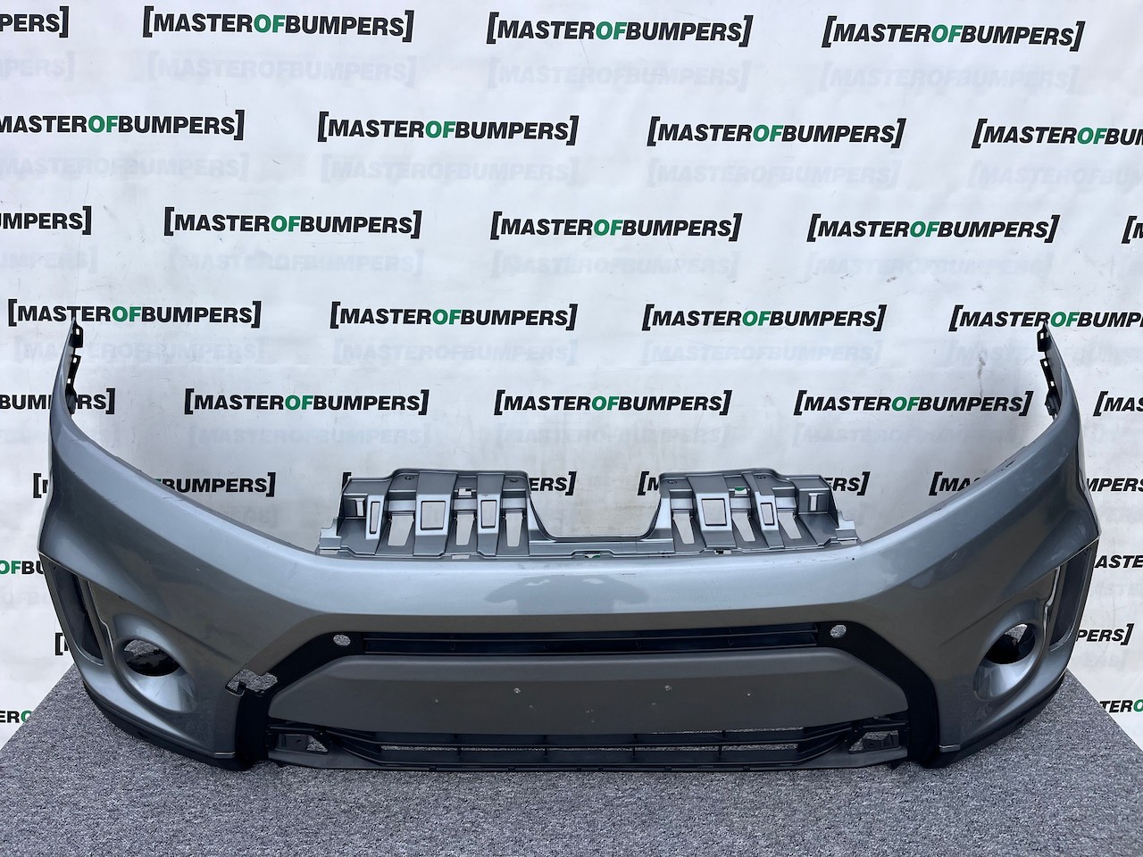Suzuki Vitara Sz-t Mk4 Hatchback 2015-2018 Front Bumper 4 Pdc Genuine [j250]