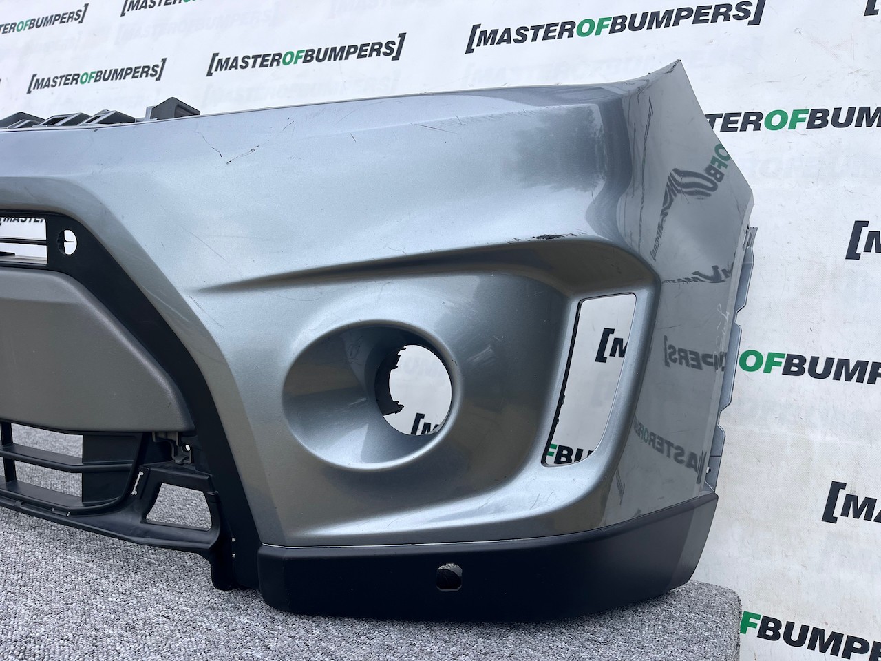 Suzuki Vitara Sz-t Mk4 Hatchback 2015-2018 Front Bumper 4 Pdc Genuine [j250]