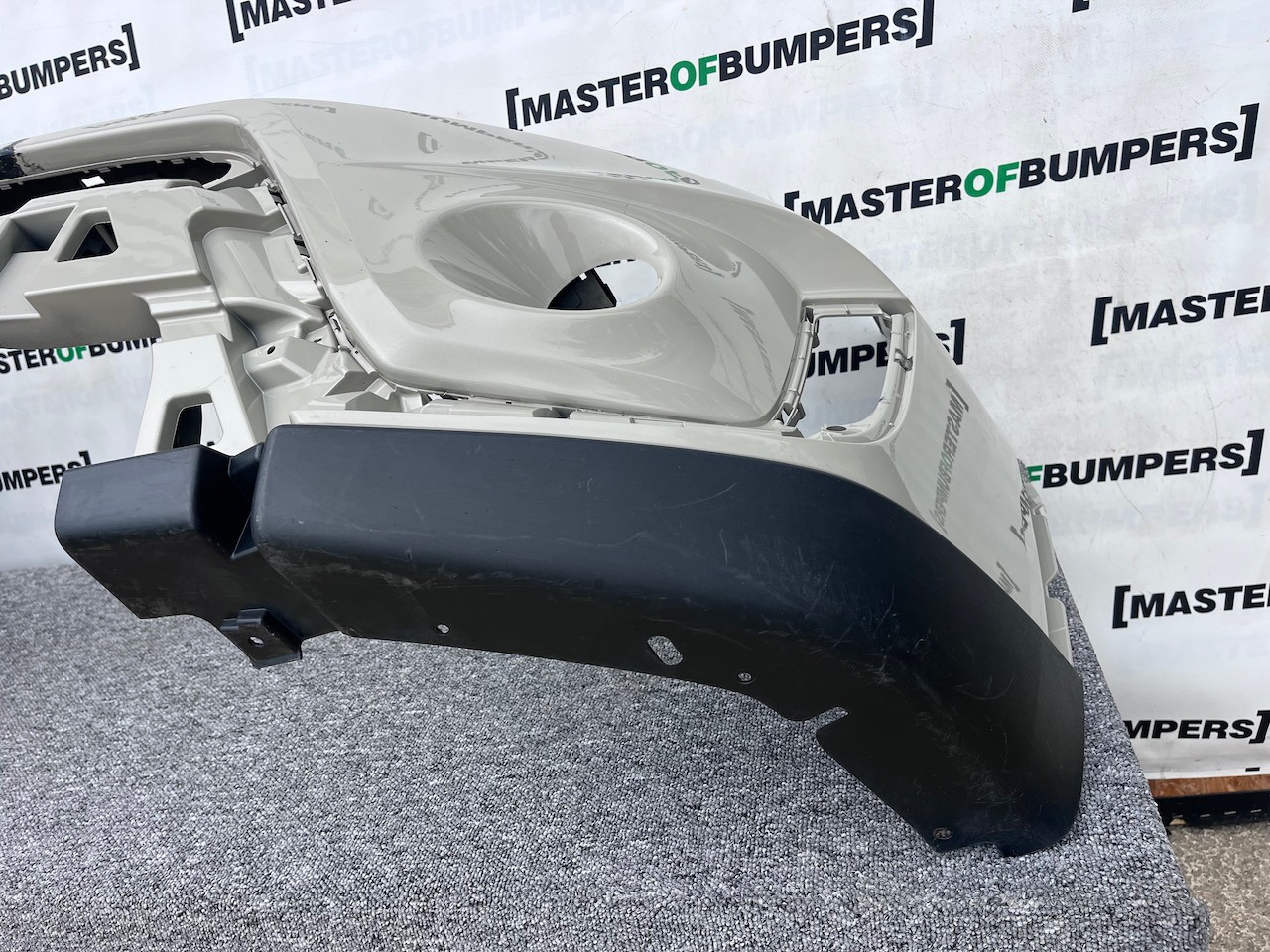Suzuki Vitara Sz-t Mk4 Lift Hatch 2019-2024 Front Bumper No Pdc Genuine [j256]