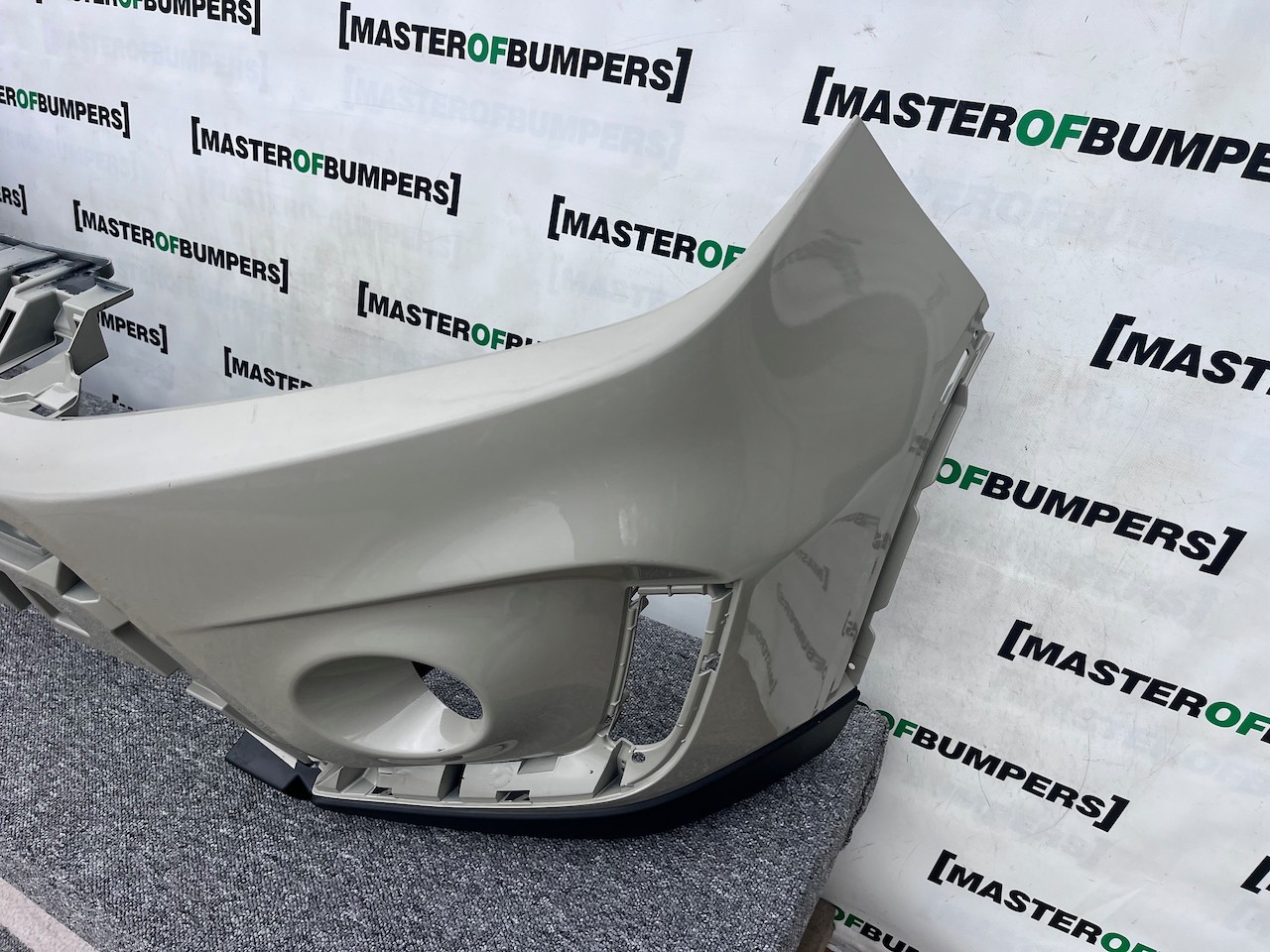 Suzuki Vitara Sz-t Mk4 Lift Hatch 2019-2024 Front Bumper No Pdc Genuine [j256]