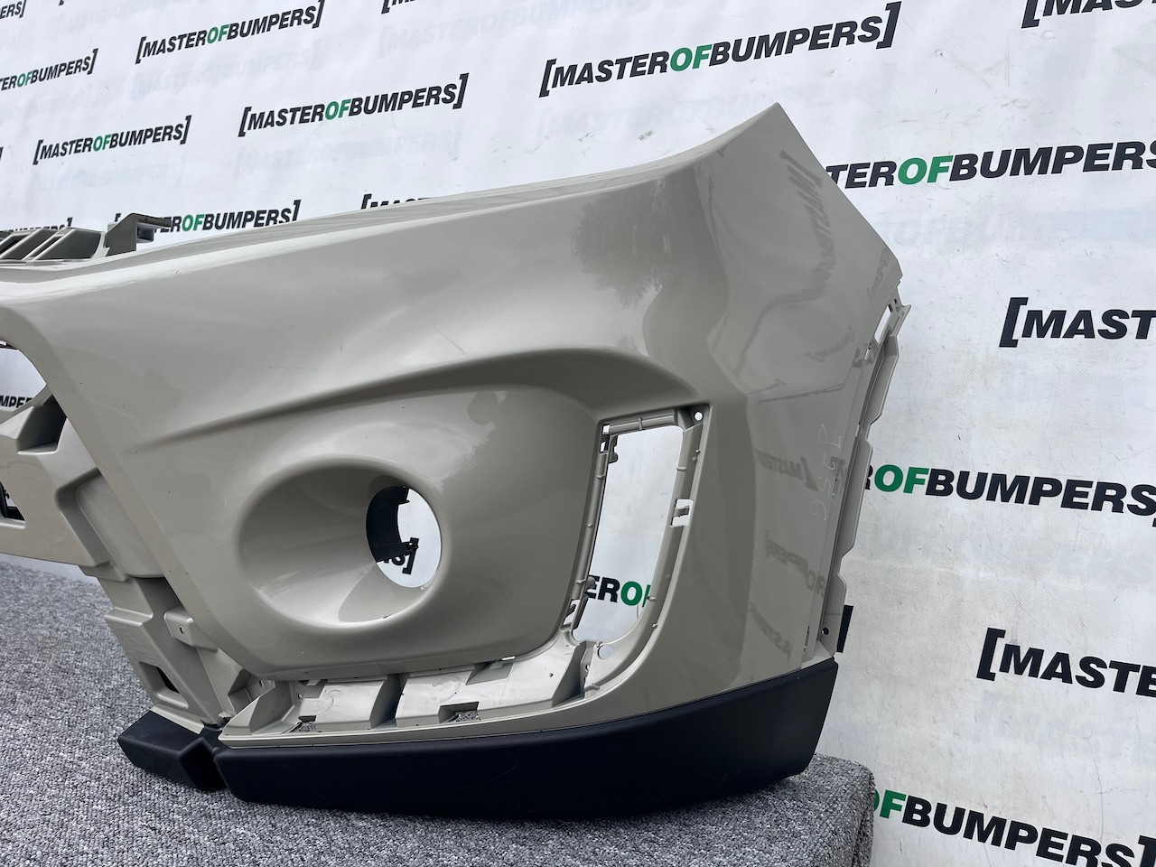 Suzuki Vitara Sz-t Mk4 Lift Hatch 2019-2024 Front Bumper No Pdc Genuine [j256]