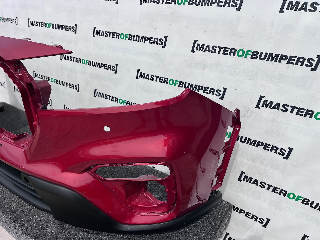Suzuki Sx4 S Cross Hatchabck 2021-2024 Front Bumper 4 Pdc Genuine [j288]