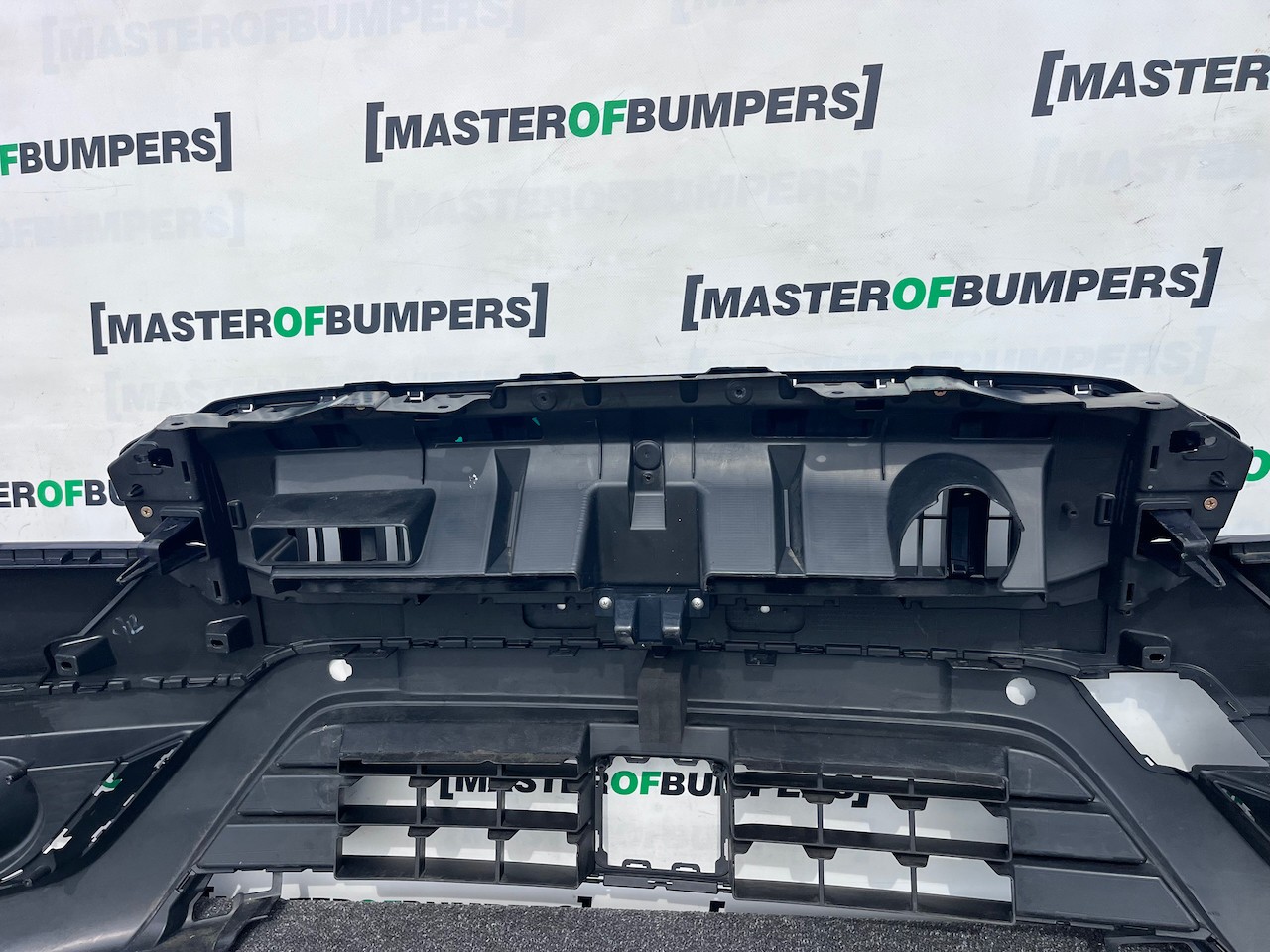 Suzuki Sx4 S Cross Hatchabck Lift 2017-2021 Front Bumper 4 Pdc Genuine [j292]