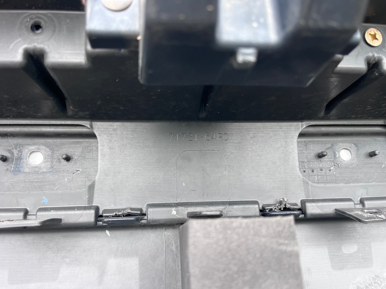 Suzuki Sx4 S Cross Hatchabck Lift 2017-2021 Front Bumper 4 Pdc Genuine [j292]