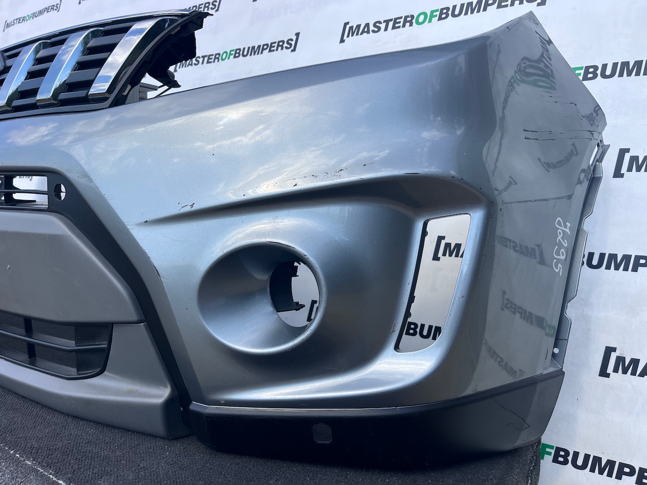 Suzuki Vitara Sz-4 Sz-t Mk4 2015-2018 Front Bumper 4 Pdc Genuine [j295]