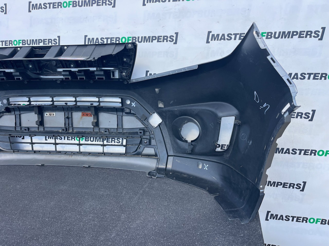 Suzuki Vitara Sz-4 Sz-t Mk4 2015-2018 Front Bumper 4 Pdc Genuine [j295]