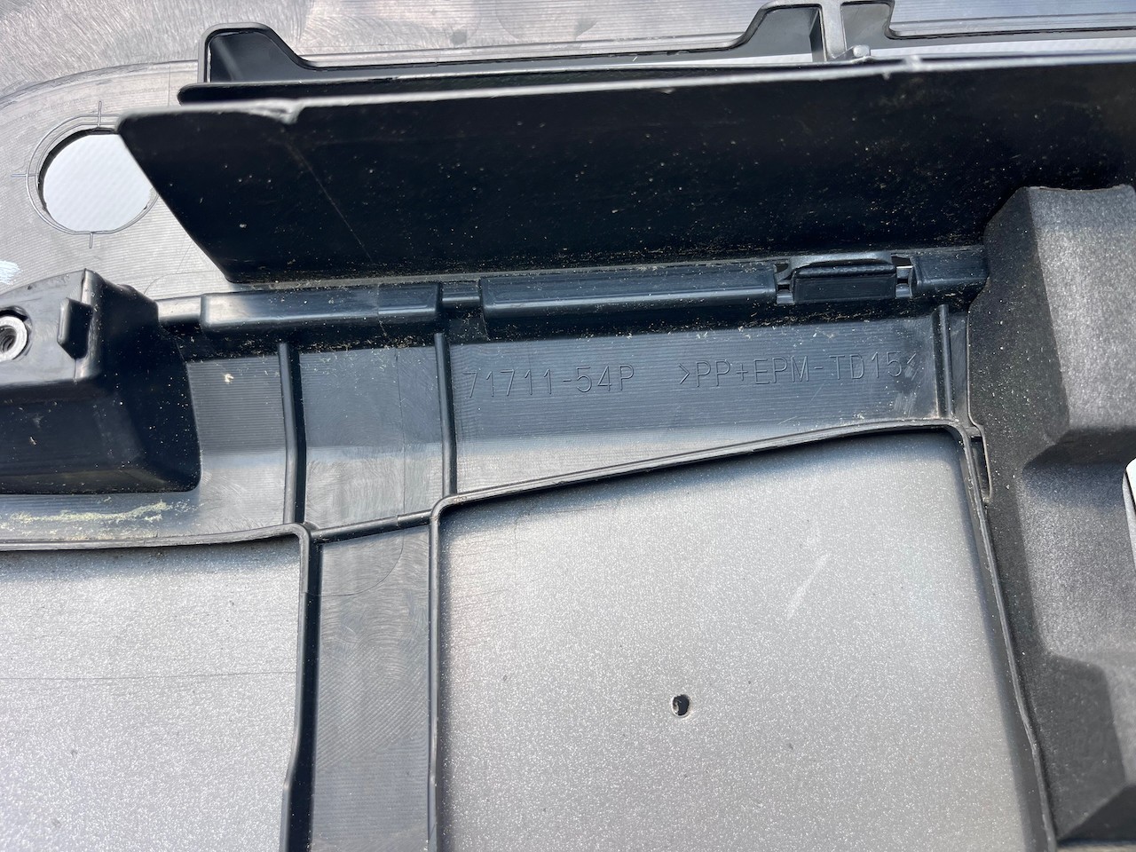 Suzuki Vitara Sz-4 Sz-t Mk4 2015-2018 Front Bumper 4 Pdc Genuine [j295]