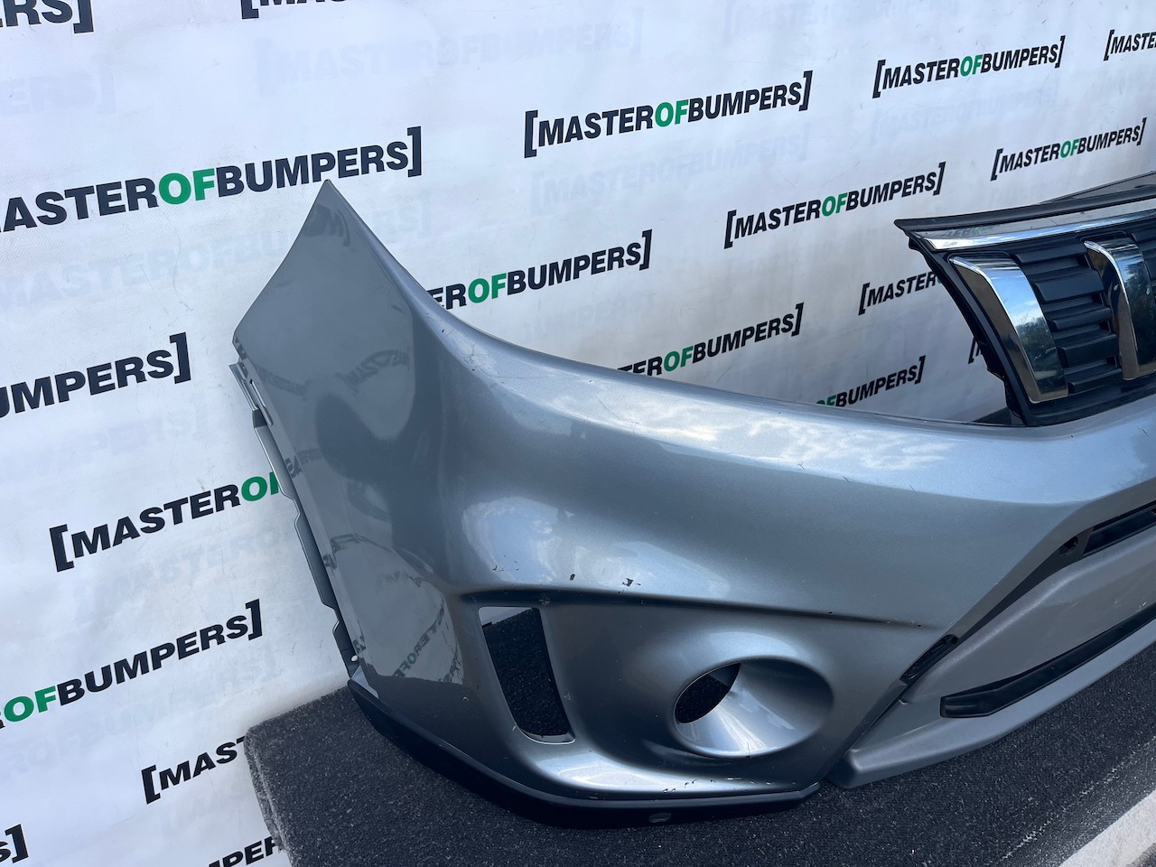Suzuki Vitara Sz-4 Sz-t Mk4 2015-2018 Front Bumper 4 Pdc Genuine [j295]