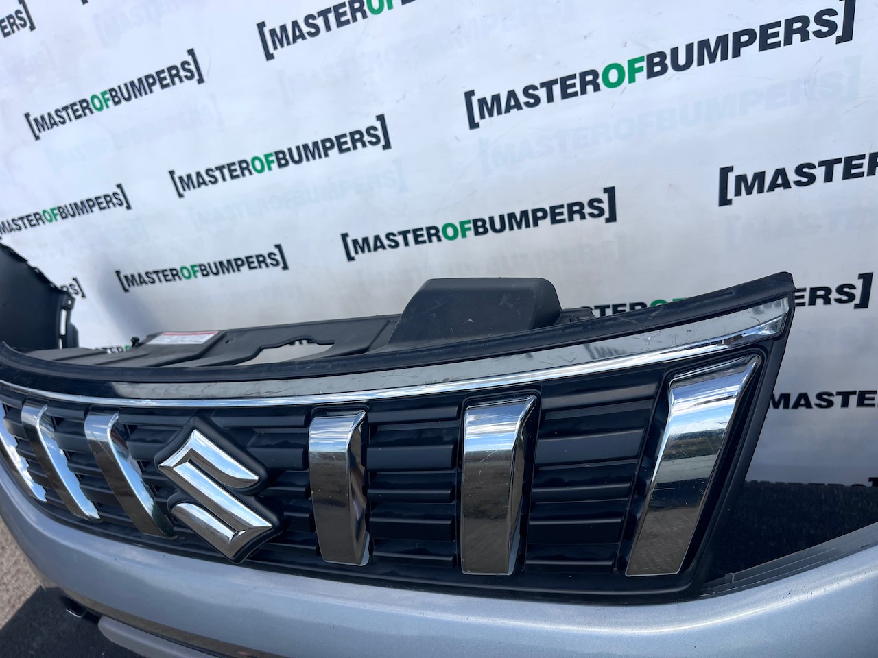 Suzuki Vitara Sz-4 Sz-t Mk4 2015-2018 Front Bumper 4 Pdc Genuine [j295]