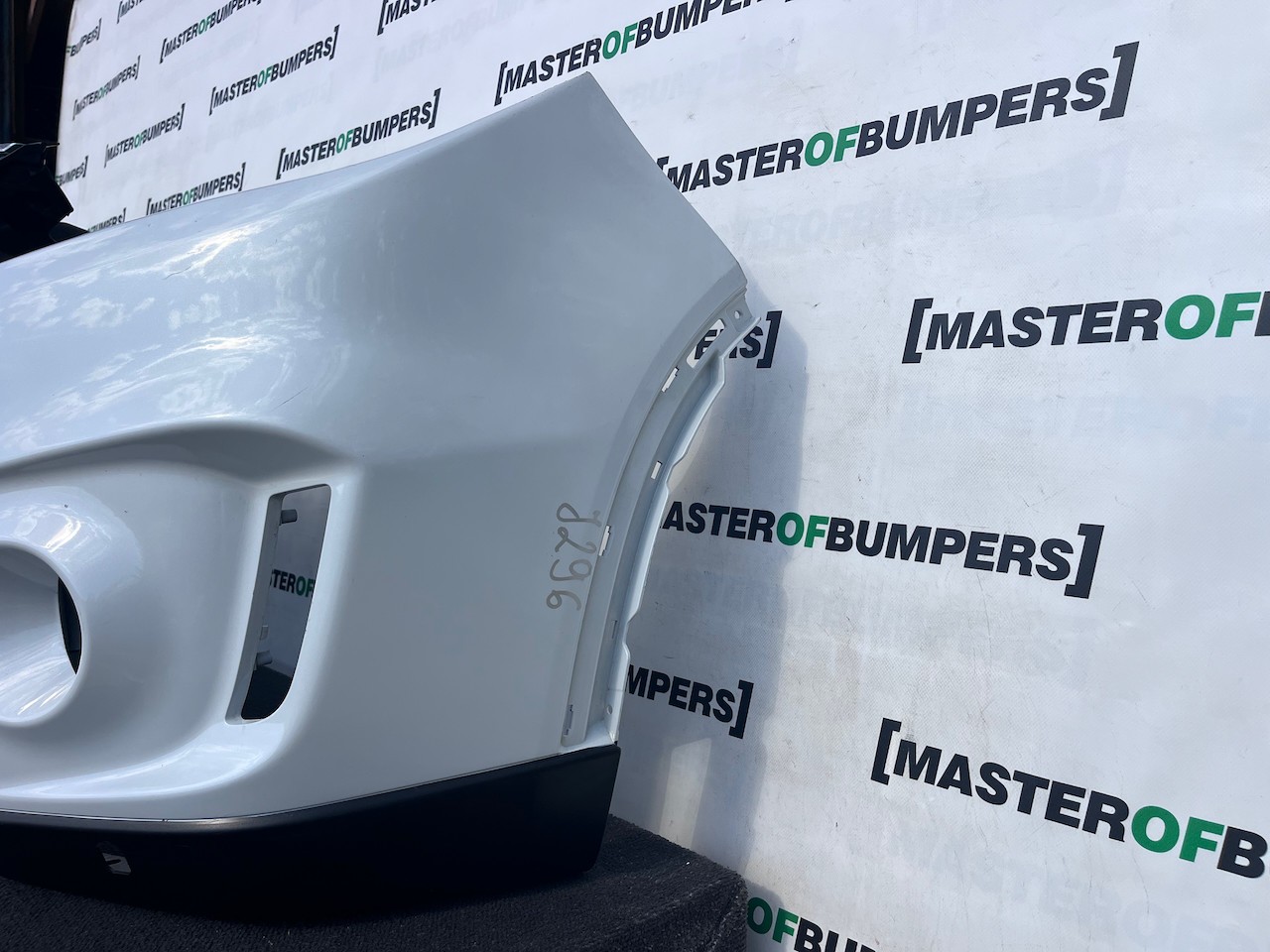 Suzuki Vitara Sz-4 Sz-t Mk4 2015-2018 Front Bumper 4 Pdc Genuine [j296]
