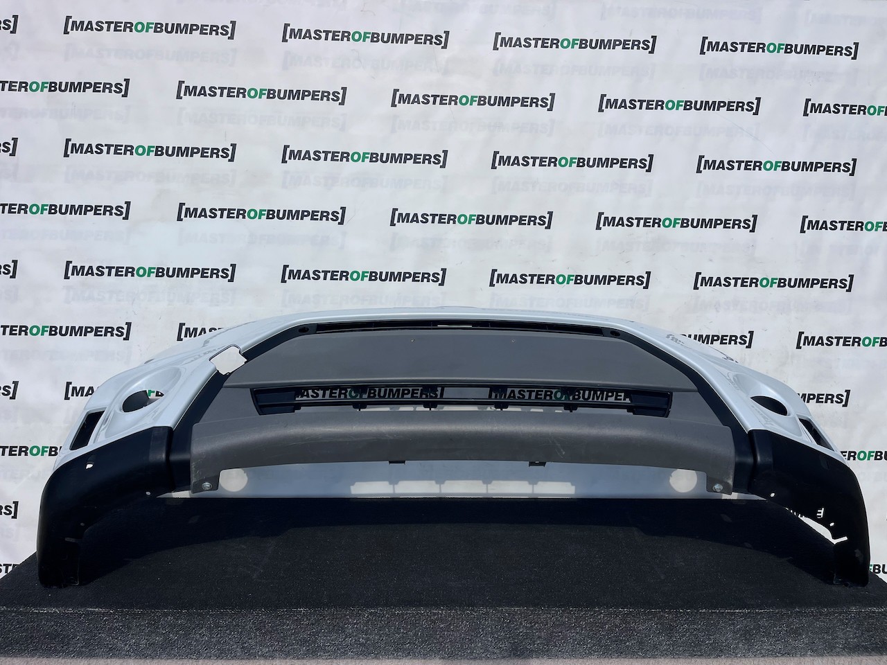 Suzuki Vitara Sz-4 Sz-t Mk4 2015-2018 Front Bumper 4 Pdc Genuine [j296]