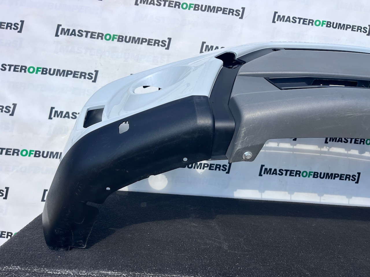 Suzuki Vitara Sz-4 Sz-t Mk4 2015-2018 Front Bumper 4 Pdc Genuine [j296]