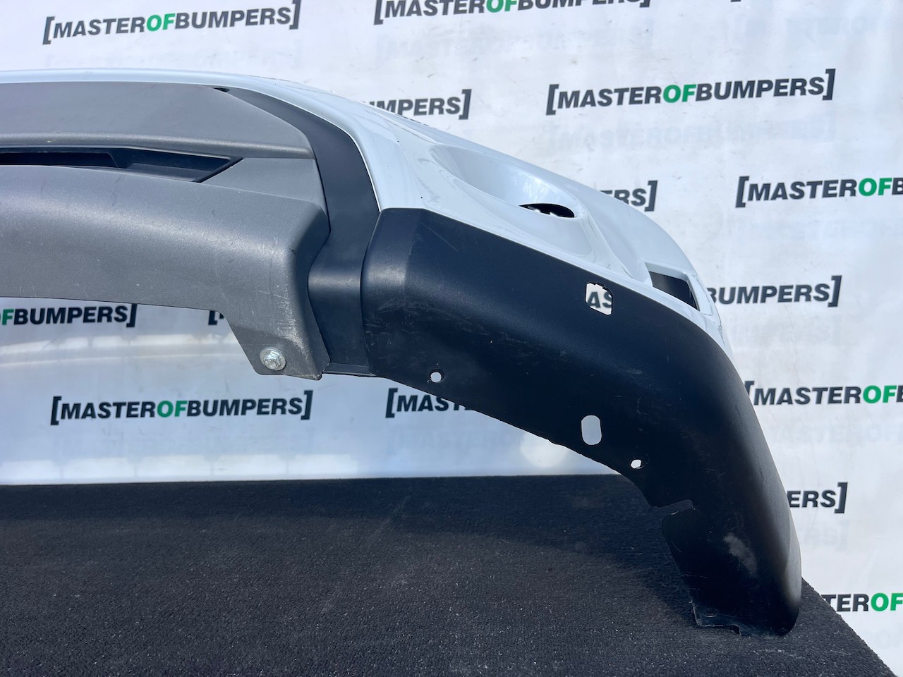Suzuki Vitara Sz-4 Sz-t Mk4 2015-2018 Front Bumper 4 Pdc Genuine [j296]